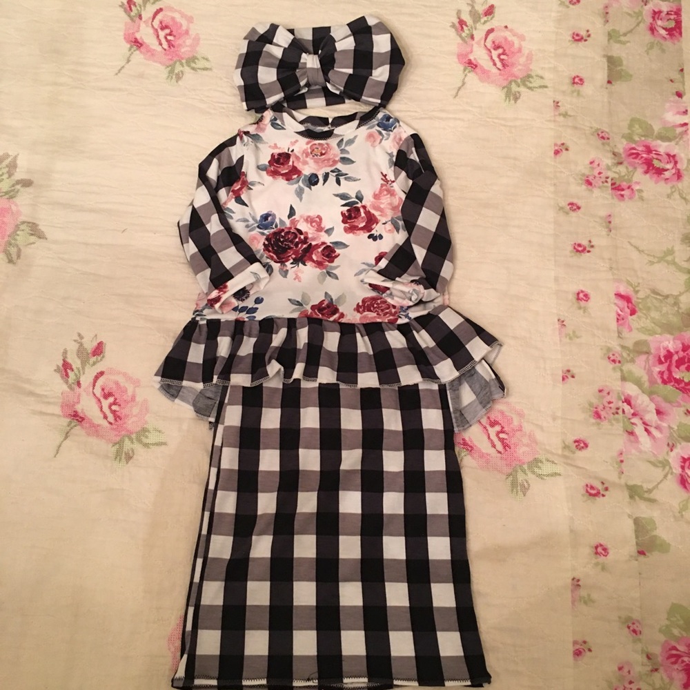 SOLD- custom girls outfit